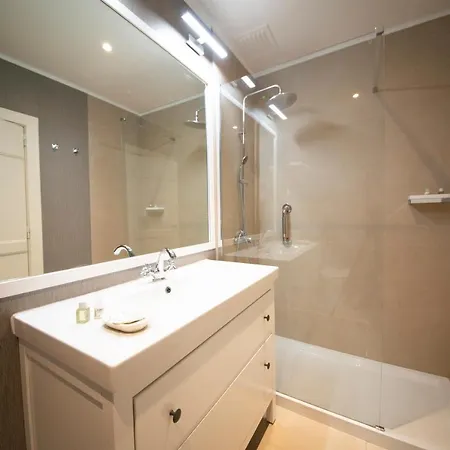 Appartement Guestready - Modern Flat W/ Juliet Balcony *