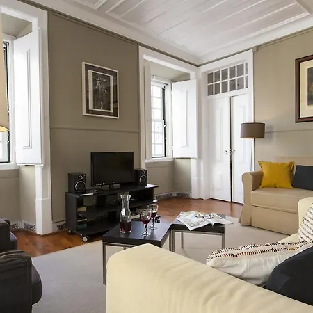 Guestready - Modern Flat W/ Juliet Balcony