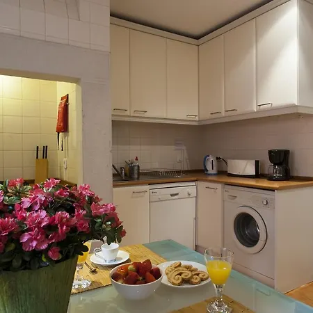 Guestready - Modern Flat W/ Juliet Balcony * Lisboa